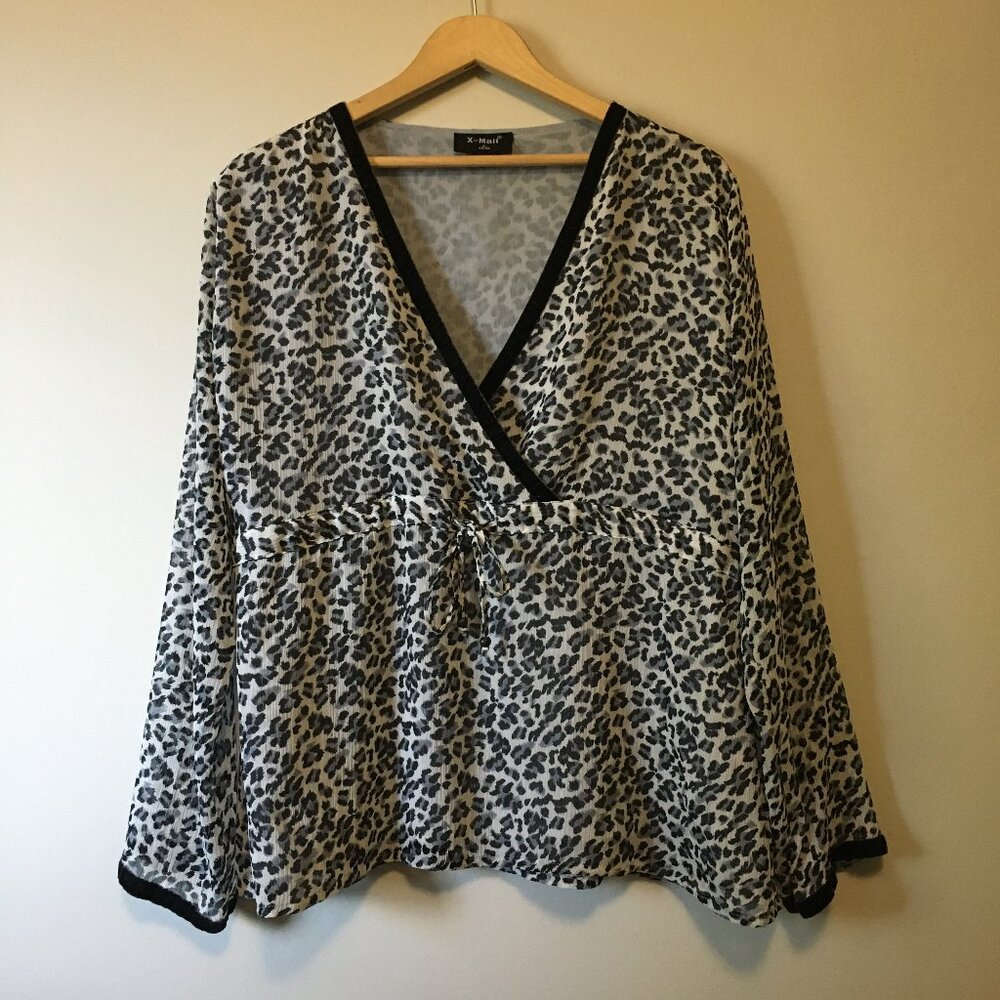 X-Mail Animal Print Wrap Blouse Velvet Trim Tie Waist Leopard Size Large